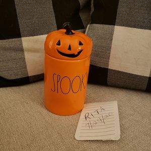 Rae Dunn candle w topper